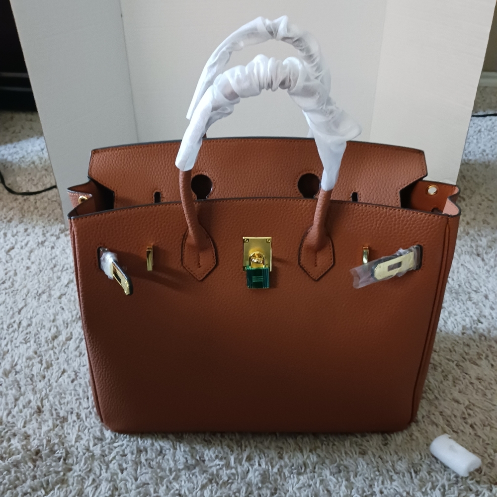 Elegant Brown Leather Handbag